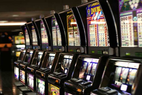 The Ultimate Guide to Slot Machine Games